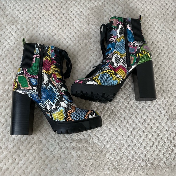 Steve Madden Shoes - Steve Madden Rainbow Python Latch Leather Boots Size 7